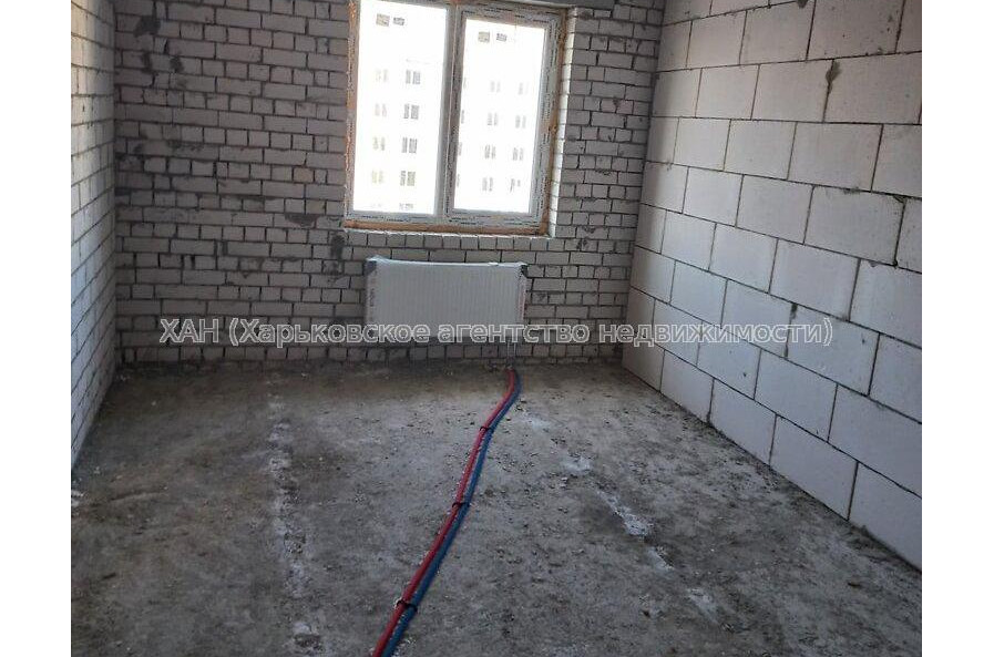 Продам квартиру, Мира ул. , 2 кім., 58 м², без внутренних работ 