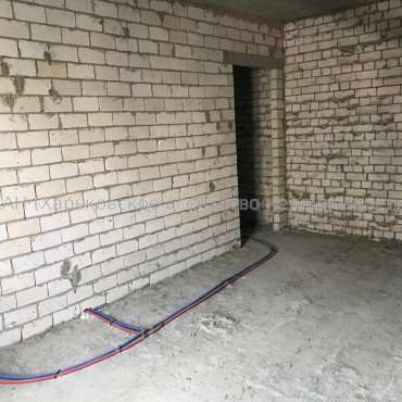 Продам квартиру, Профессорская ул. , 2 кім., 65 м², без внутренних работ 