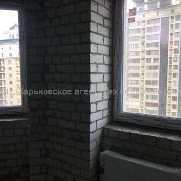 Продам квартиру, Профессорская ул. , 2 кім., 65 м², без внутренних работ 