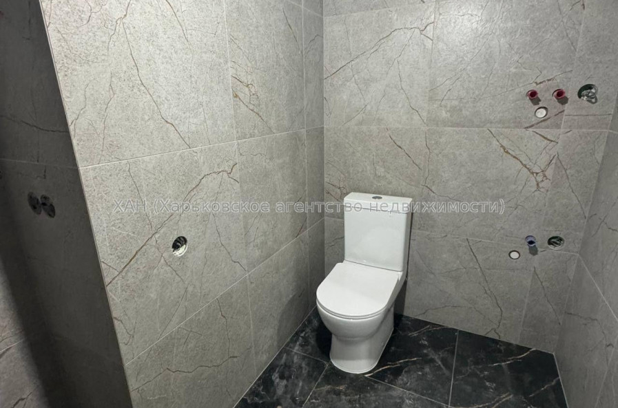 Продам квартиру, Шевченковский пер. , 1  ком., 55 м², без внутренних работ 