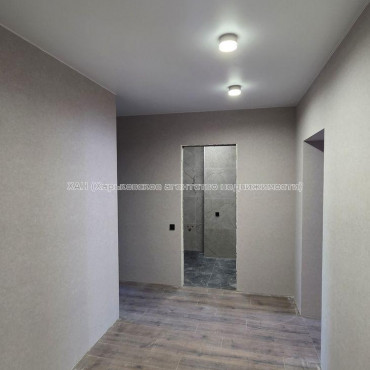 Продам квартиру, Шевченковский пер. , 1 кім., 55 м², капитальный ремонт 