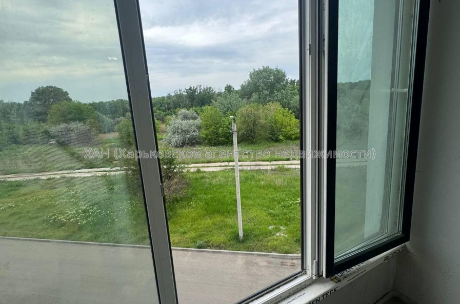 Продам квартиру, Шевченковский пер. , 1  ком., 55 м², без внутренних работ 