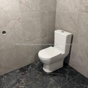 Продам квартиру, Шевченковский пер. , 1  ком., 55 м², без внутренних работ 