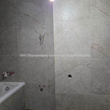 Продам квартиру, Шевченковский пер. , 1  ком., 55 м², без внутренних работ 