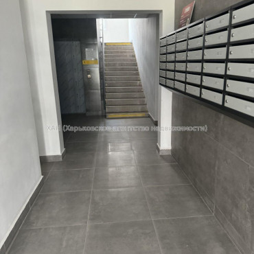 Продам квартиру, Льва Ландау просп. , 2 кім., 64.40 м², без внутренних работ 