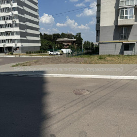 Продам квартиру, Льва Ландау просп. , 2 кім., 64.40 м², без внутренних работ