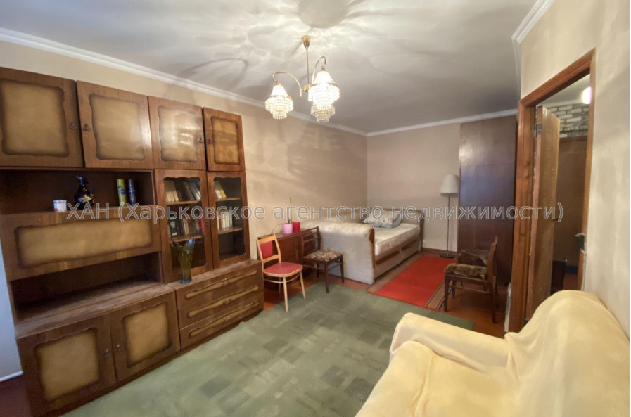 Продам квартиру, Аэрокосмический пр. , 1 кім., 40 м², косметический ремонт 