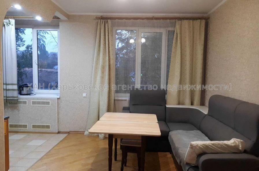 Продам квартиру, Мироносицкая ул. , 2 кім., 53 м², капитальный ремонт 