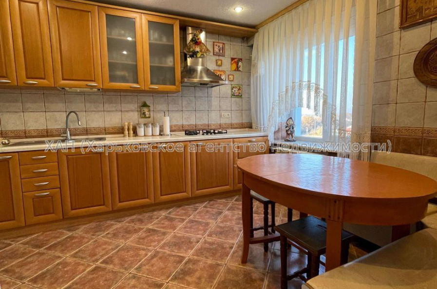 Продам квартиру, Героев Харькова просп. , 3  ком., 81.10 м², авторский дизайн 