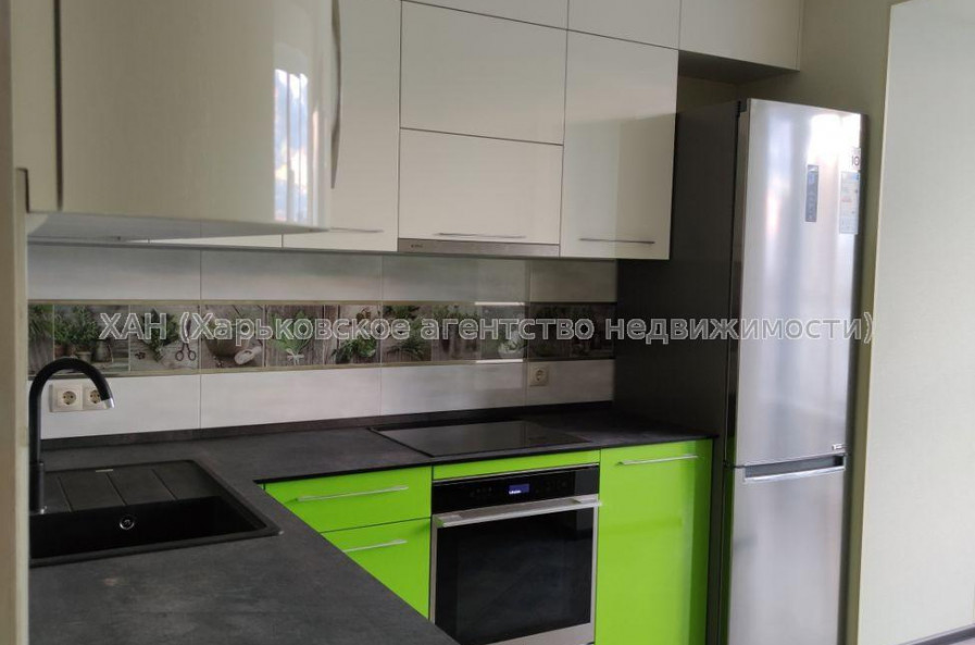 Продам квартиру, Родниковая ул. , 1 кім., 48 м², авторский дизайн 