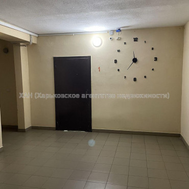 Продам квартиру, Малиновская ул. , 2  ком., 76 м², без внутренних работ 