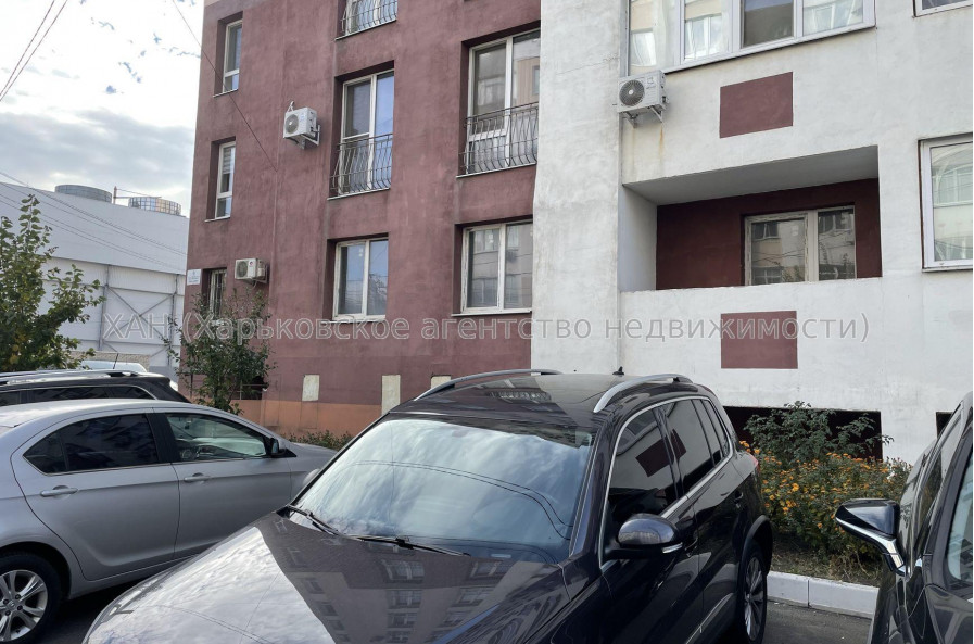 Продам квартиру, Малиновская ул. , 2  ком., 96 м², без внутренних работ 