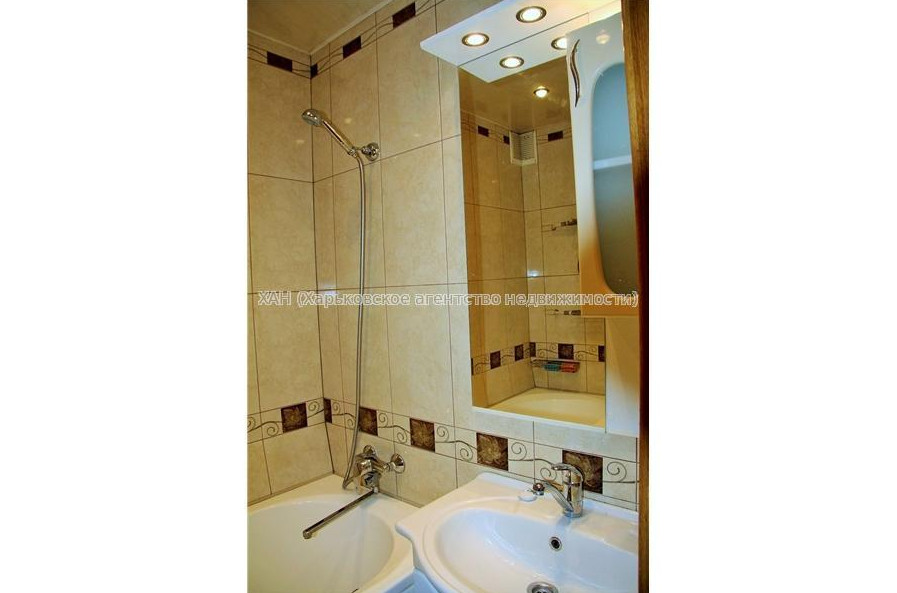 Продам квартиру, Садовый проезд , 2  ком., 52 м², капитальный ремонт 