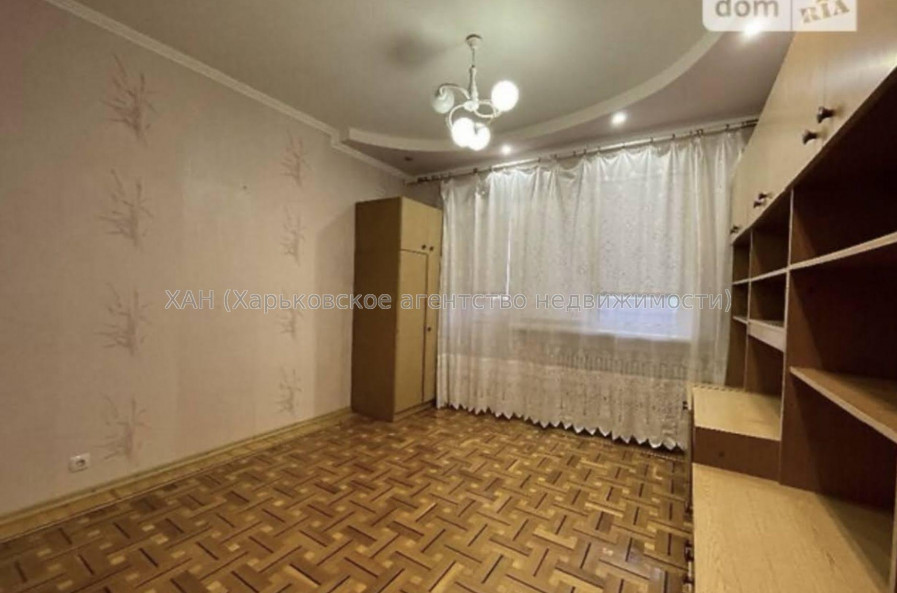 Продам квартиру, Садовый проезд , 2 кім., 52 м², капитальный ремонт 