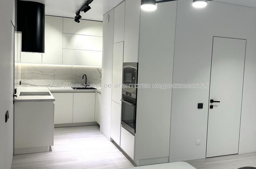 Продам квартиру, Качановская ул. , 2 кім., 53 м², евроремонт 