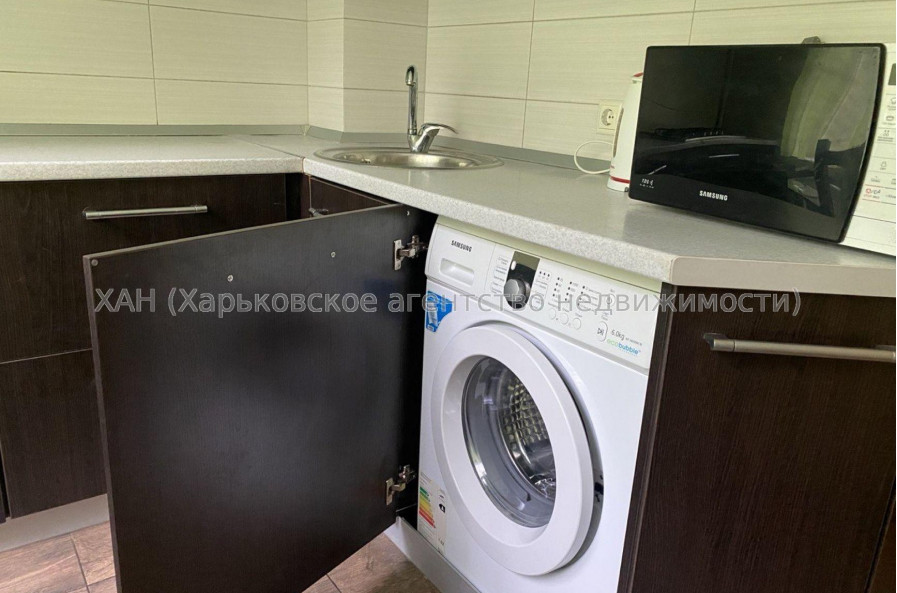 Продам квартиру, Аэрокосмический пр. , 1  ком., 32.80 м², евроремонт 