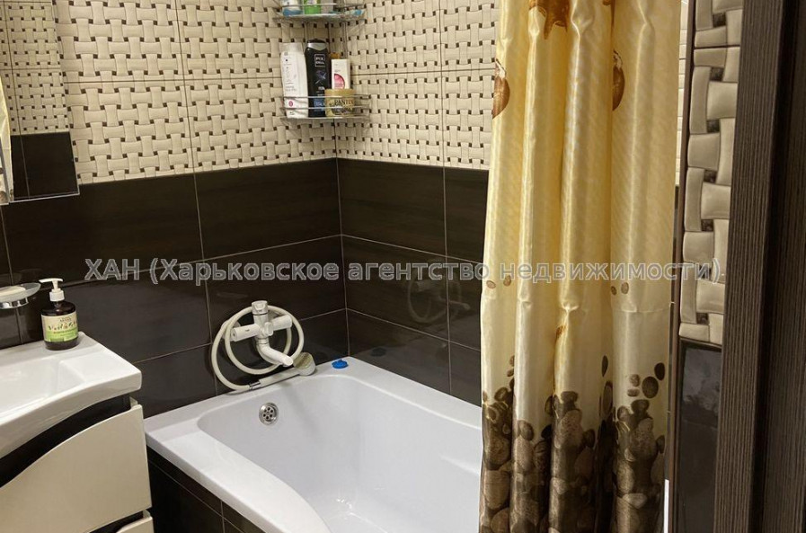 Продам квартиру, Юбилейный просп. , 2  ком., 60 м², капитальный ремонт 