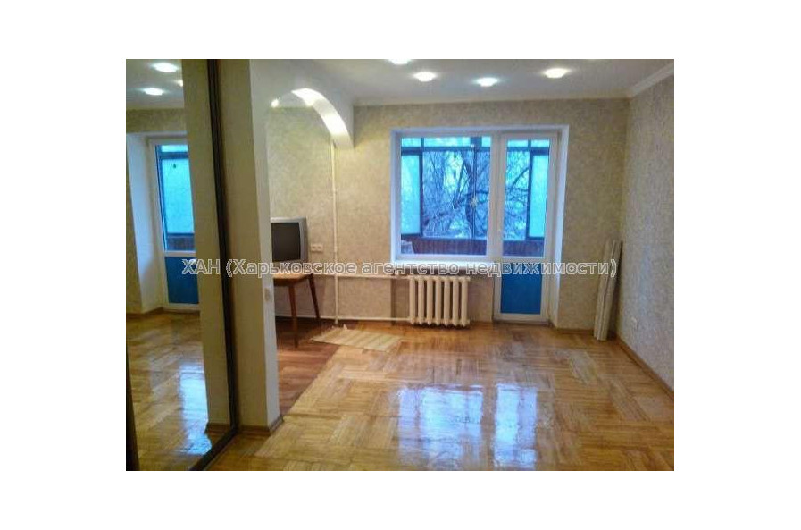 Продам квартиру, Ощепкова Андрея ул. , 1 кім., 11 м², косметический ремонт 