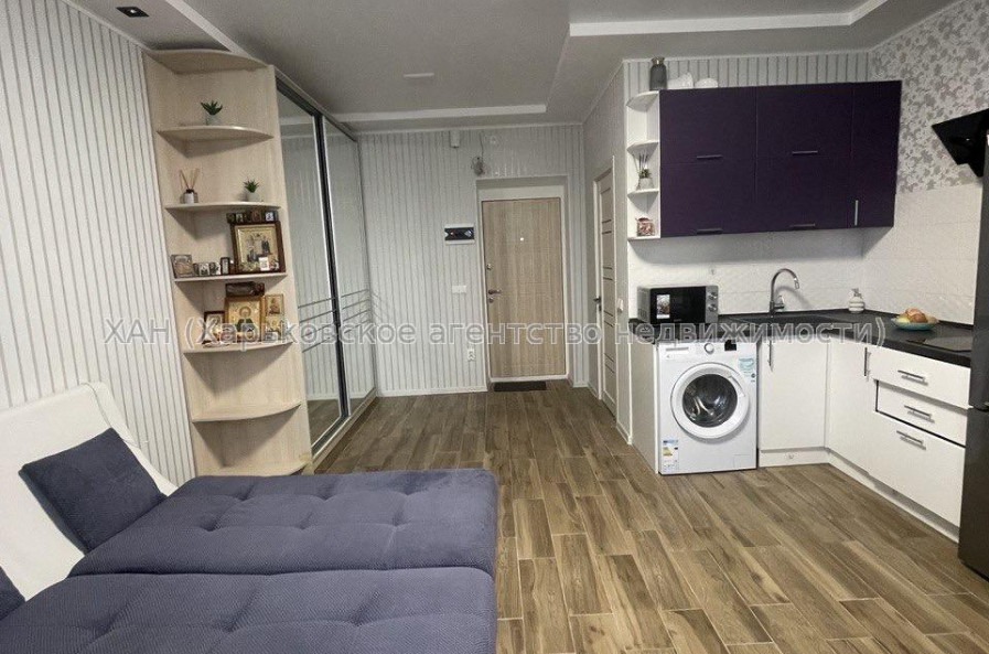 Продам квартиру, Драгоманова ул. , 1  ком., 25.20 м², капитальный ремонт 