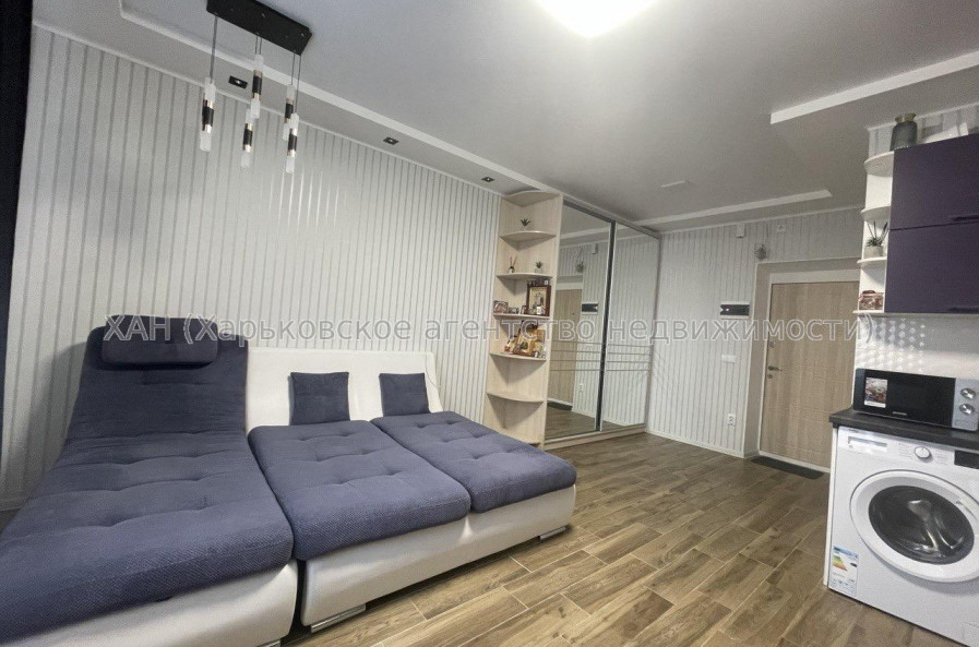 Продам квартиру, Драгоманова ул. , 1  ком., 25.20 м², капитальный ремонт 