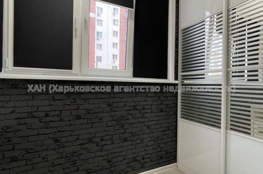 Продам квартиру, Драгоманова ул. , 1  ком., 37.20 м², евроремонт 