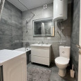 Продам квартиру, Драгоманова ул. , 1  ком., 37.20 м², евроремонт 