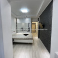 Продам квартиру, Драгоманова ул. , 1  ком., 37.20 м², евроремонт 
