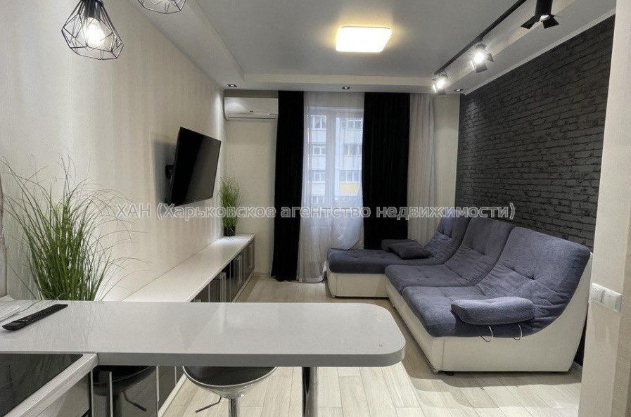Продам квартиру, Драгоманова ул. , 1  ком., 37.20 м², евроремонт 