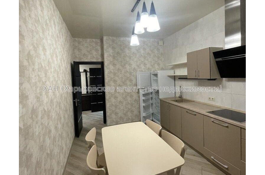 Продам квартиру, Клочковская ул. , 1  ком., 50 м², капитальный ремонт 