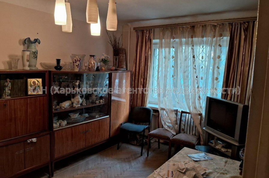 Продам квартиру, Евгения Енина ул. , 2  ком., 41 м², частичный ремонт 