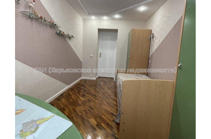 Продам квартиру, Героев Харькова просп. , 3  ком., 81.10 м², капитальный ремонт 