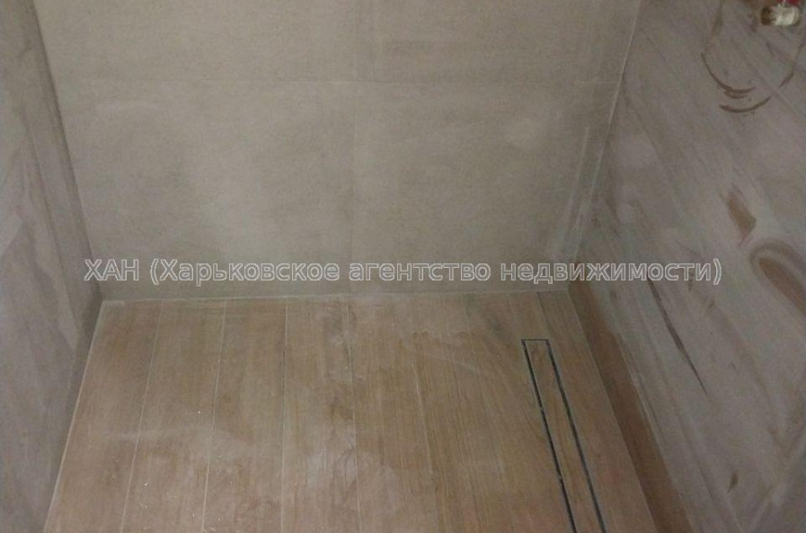 Продам квартиру, Льва Ландау просп. , 1 кім., 41.15 м², частичный ремонт 