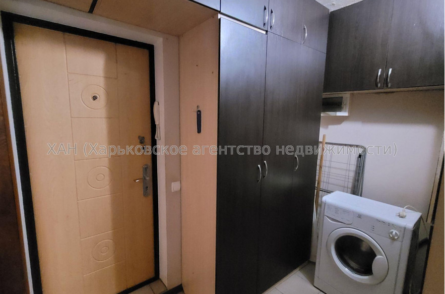 Продам квартиру, Гвардейцев Широнинцев ул. , 1 кім., 30 м², советский ремонт 