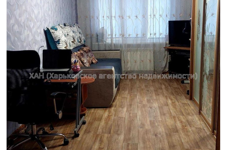 Продам квартиру, Мерефянское шоссе , 2 кім., 42 м², капитальный ремонт 