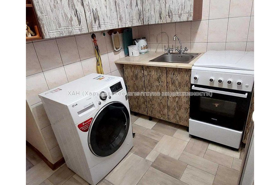 Продам квартиру, Мерефянское шоссе , 2  ком., 42 м², капитальный ремонт 