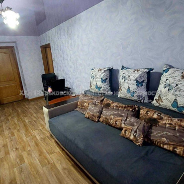 Продам квартиру, Мерефянское шоссе , 2 кім., 42 м², капитальный ремонт 