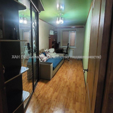 Продам квартиру, Мерефянское шоссе , 2 кім., 42 м², капитальный ремонт 