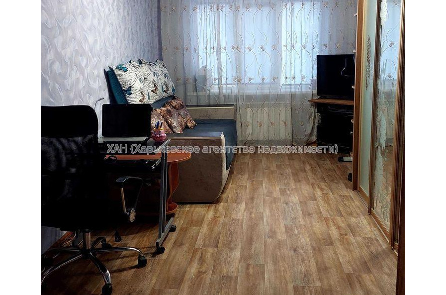 Продам квартиру, Мерефянское шоссе , 2 кім., 42 м², капитальный ремонт 