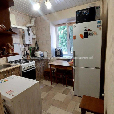 Продам квартиру, Мерефянское шоссе , 2  ком., 42 м², капитальный ремонт 