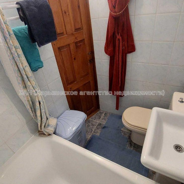 Продам квартиру, Мерефянское шоссе , 2 кім., 42 м², капитальный ремонт 