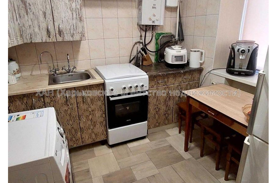 Продам квартиру, Мерефянское шоссе , 2 кім., 42 м², капитальный ремонт 