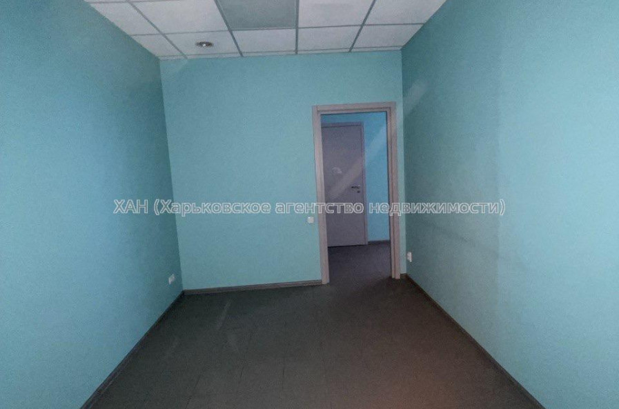 Продам нежилую недвижимость, помещение свободного назначения , 5  ком., 135 м², капитальный ремонт 