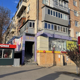 Продам нежилую недвижимость, клинику , 5  ком., 135 м², капитальный ремонт