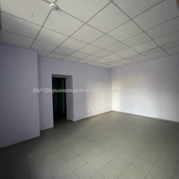 Продам нежилую недвижимость, помещение свободного назначения , 5  ком., 135 м², капитальный ремонт 