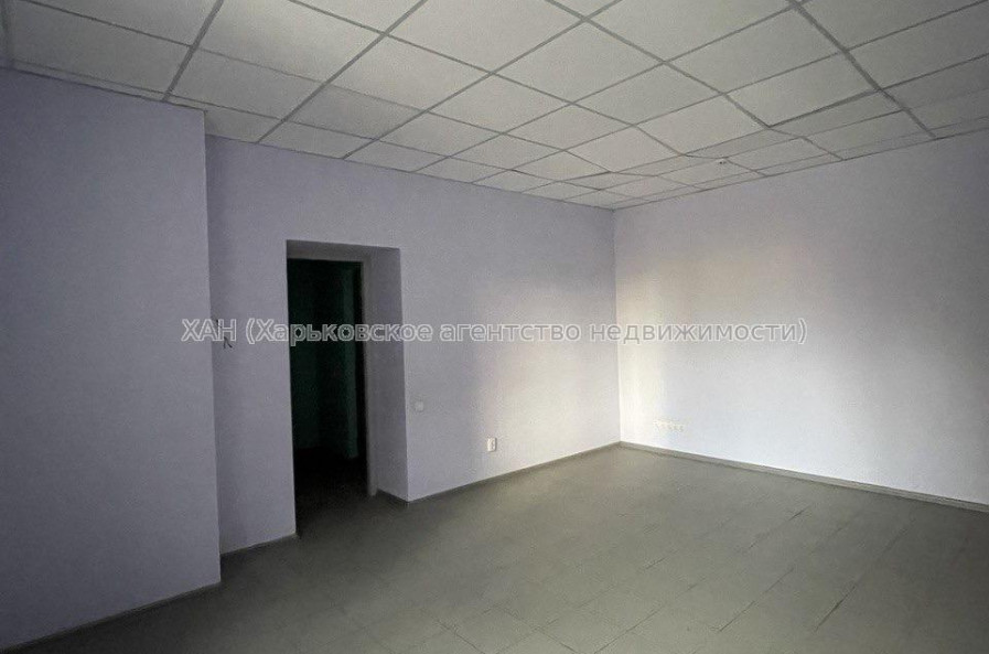 Продам нежилую недвижимость, помещение свободного назначения , 5  ком., 135 м², капитальный ремонт 