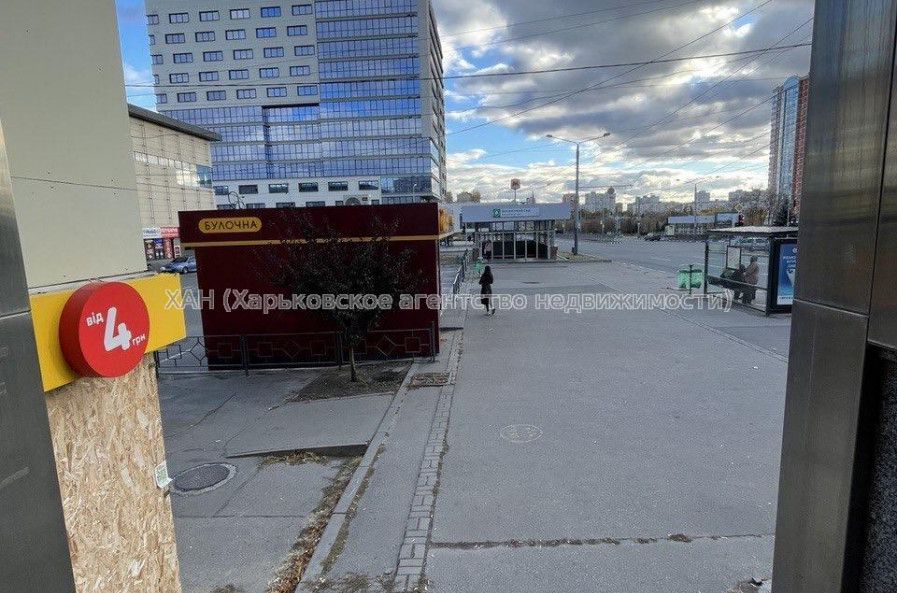 Продам нежилую недвижимость, помещение свободного назначения , 5  ком., 135 м², капитальный ремонт 