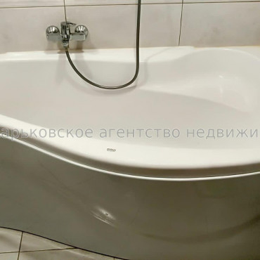 Продам квартиру, Деревянко ул. , 2 кім., 54 м², капитальный ремонт 