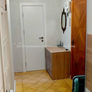 Продам квартиру, Деревянко ул. , 2 кім., 54 м², капитальный ремонт 