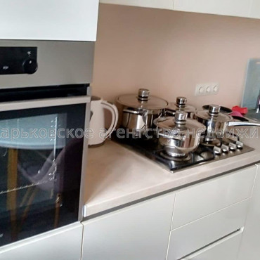 Продам квартиру, Деревянко ул. , 2 кім., 54 м², капитальный ремонт 