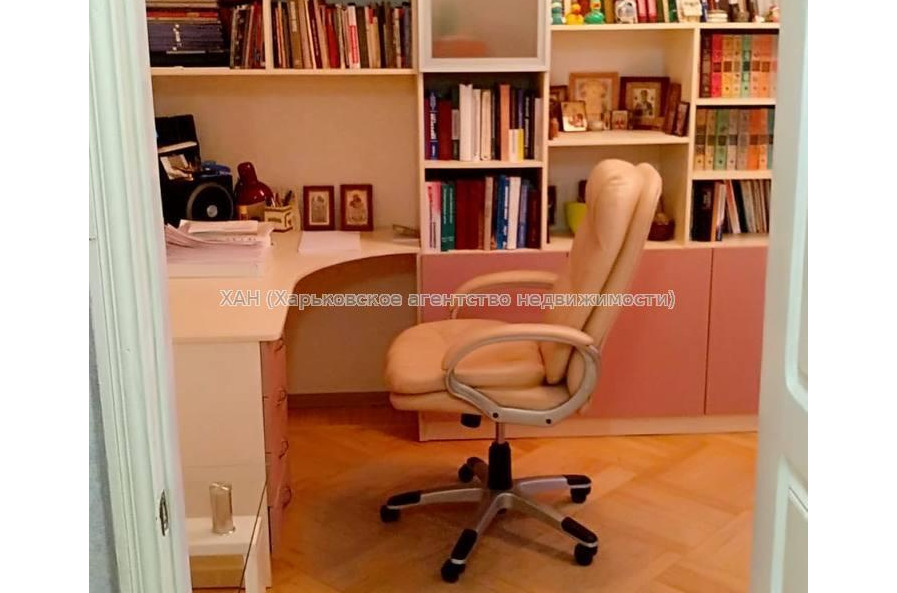 Продам квартиру, Деревянко ул. , 2 кім., 54 м², капитальный ремонт 